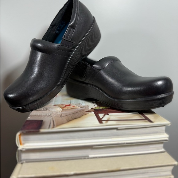 Dr. Scholl's Work Black Women's Mules - Picture 9 of 15